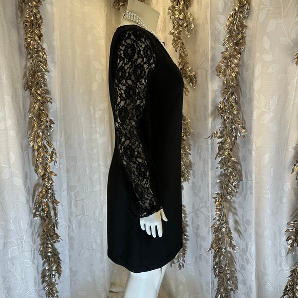 White House Black Market Women’s 12 Black Lace Sleeve Shift Cocktail Dress - Picture 3 of 12